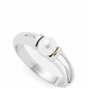 Ring ALMINA 17 silber glänzend mit Muschel-Applikation, Frontansicht