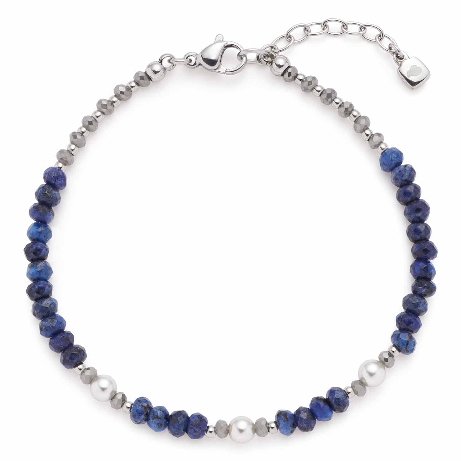 Armband ANJANA mit blauen Sodalith-Perlen, silbernen Metallperlen und Muscheleinlagen