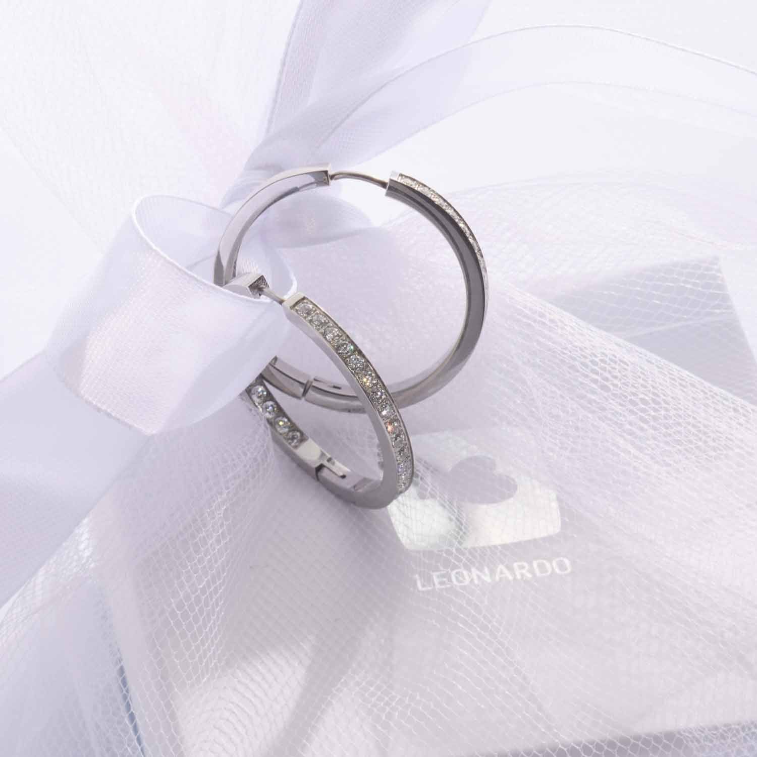 Creole JASMIN aus Silber auf weißem Tüll mit Leonardo-Branding
