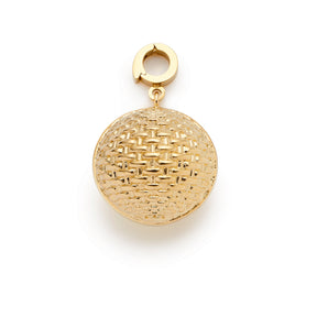 Anhänger PINOU Clip & Mix gold mit Kugelform und strukturierter Oberfläche, an goldenem Verschluss befestigt
