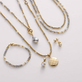 Schmuckset mit Anhänger IDA Clip & Mix gold, Ketten und Armband auf weißem Hintergrund
