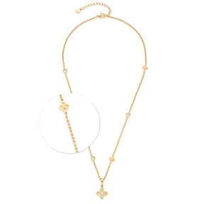 Halskette RUTH in gold mit Kettendetail und Schmuckanhänger, Verpackungsausschnitt