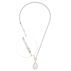 Halskette ESTHER 69 cm mit grauer Kette, goldenen Perlendetails und tropfenförmigem Anhänger