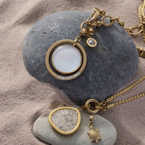 Anhänger MAGDA gold Clip & Mix auf Steinen, Strandsand