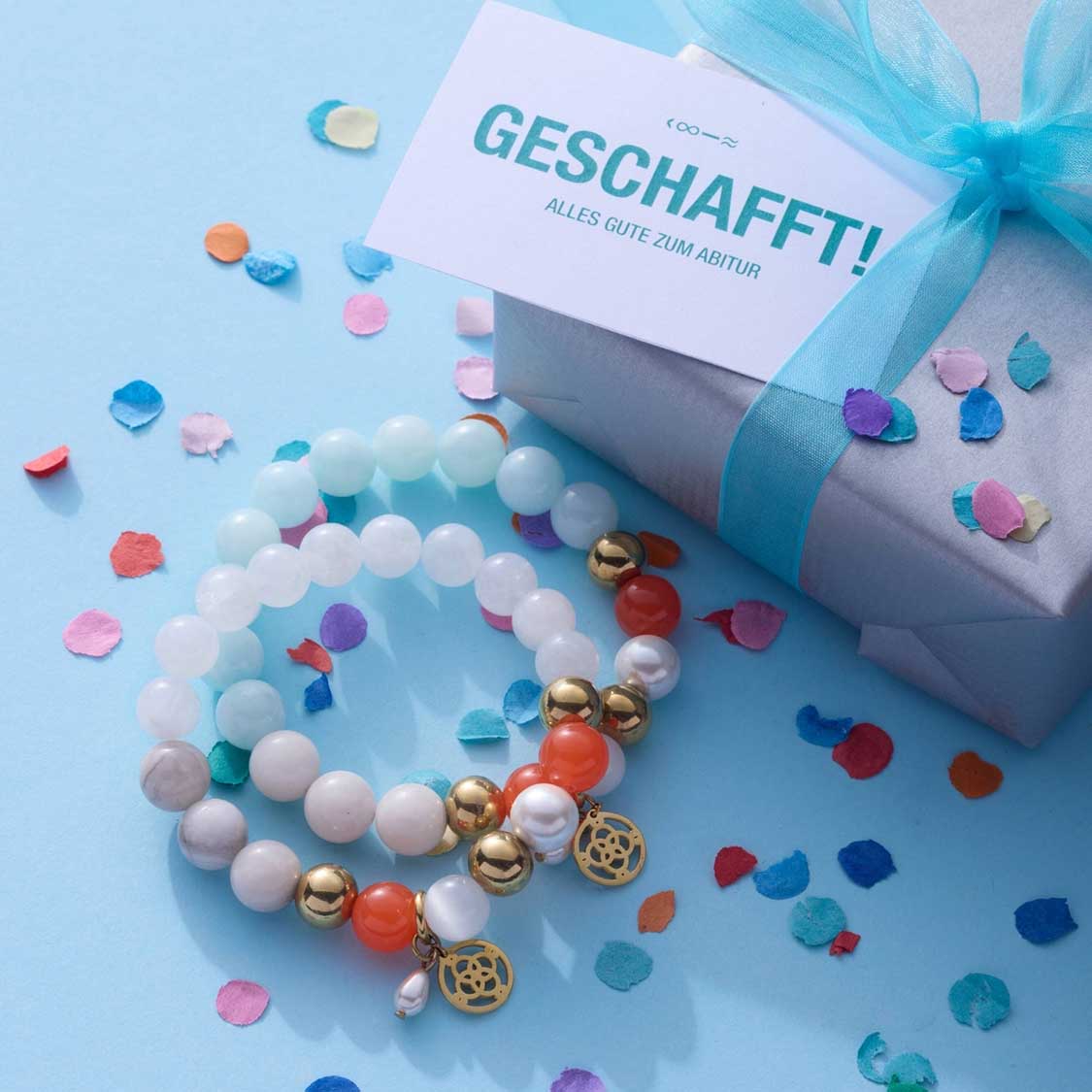 Armband SOLERA gold weiß mit Geschenkverpackung und Dekoelementen