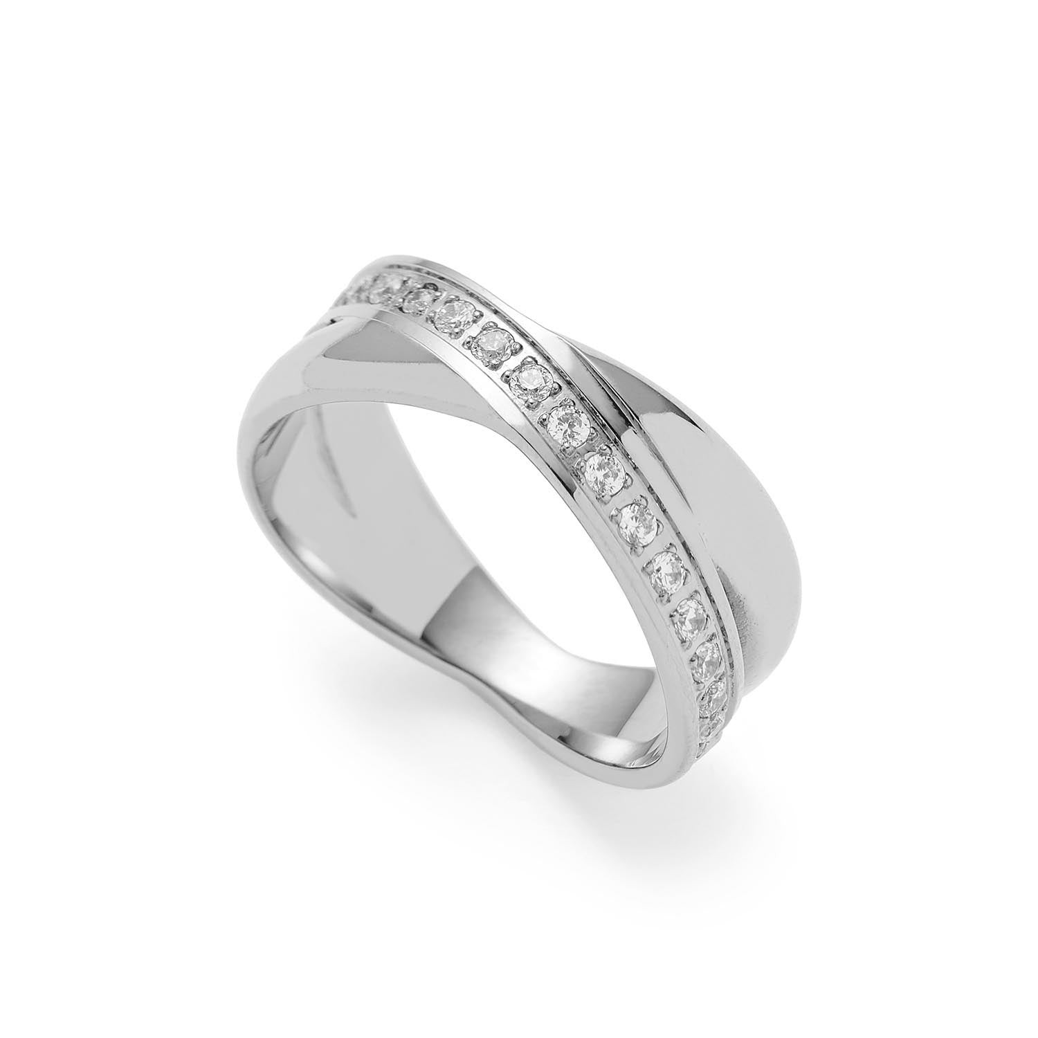 Ring DARIA 19 aus Silber mit Diamanten auf weißem Hintergrund