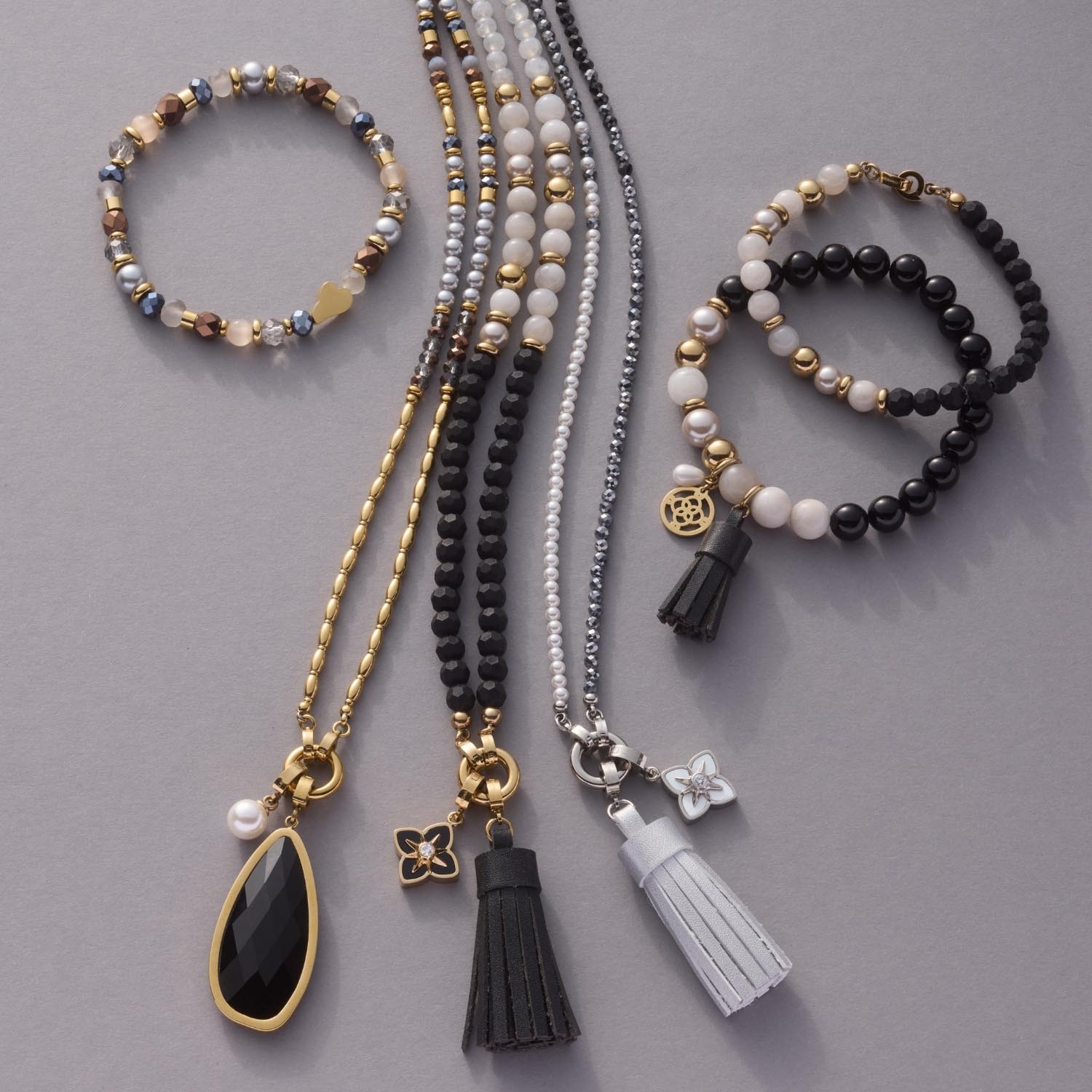 Armband EVE und Halsketten mit Perlen, Quasten und Anhängern in Schwarz und Gold