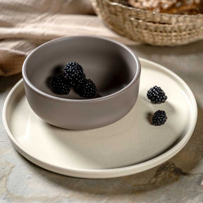 Keramikteller ROMA mit Schale und Brombeeren, Tischdeko mit Korb