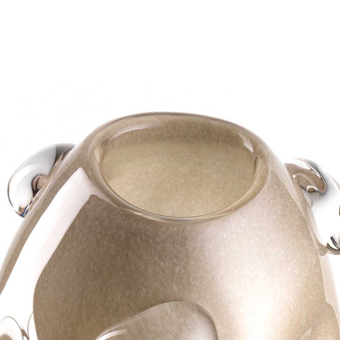 Vase HAZEL in Beige mit zwei Henkeln, Draufsicht auf die Öffnung