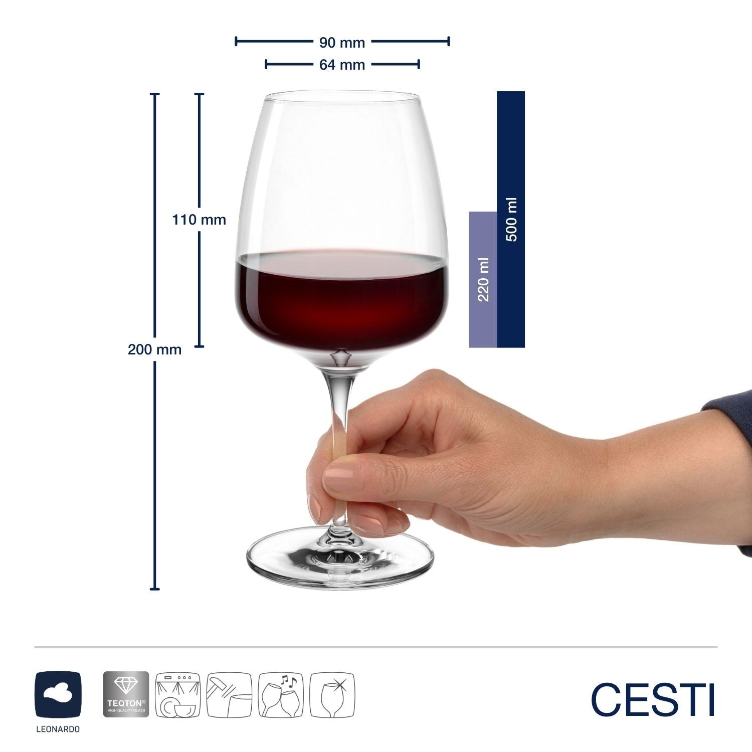 Rotweinglas CESTI mit Rotwein gefüllt, in Hand gehalten, Massangaben zum Rotweinglas CESTI 500 ml