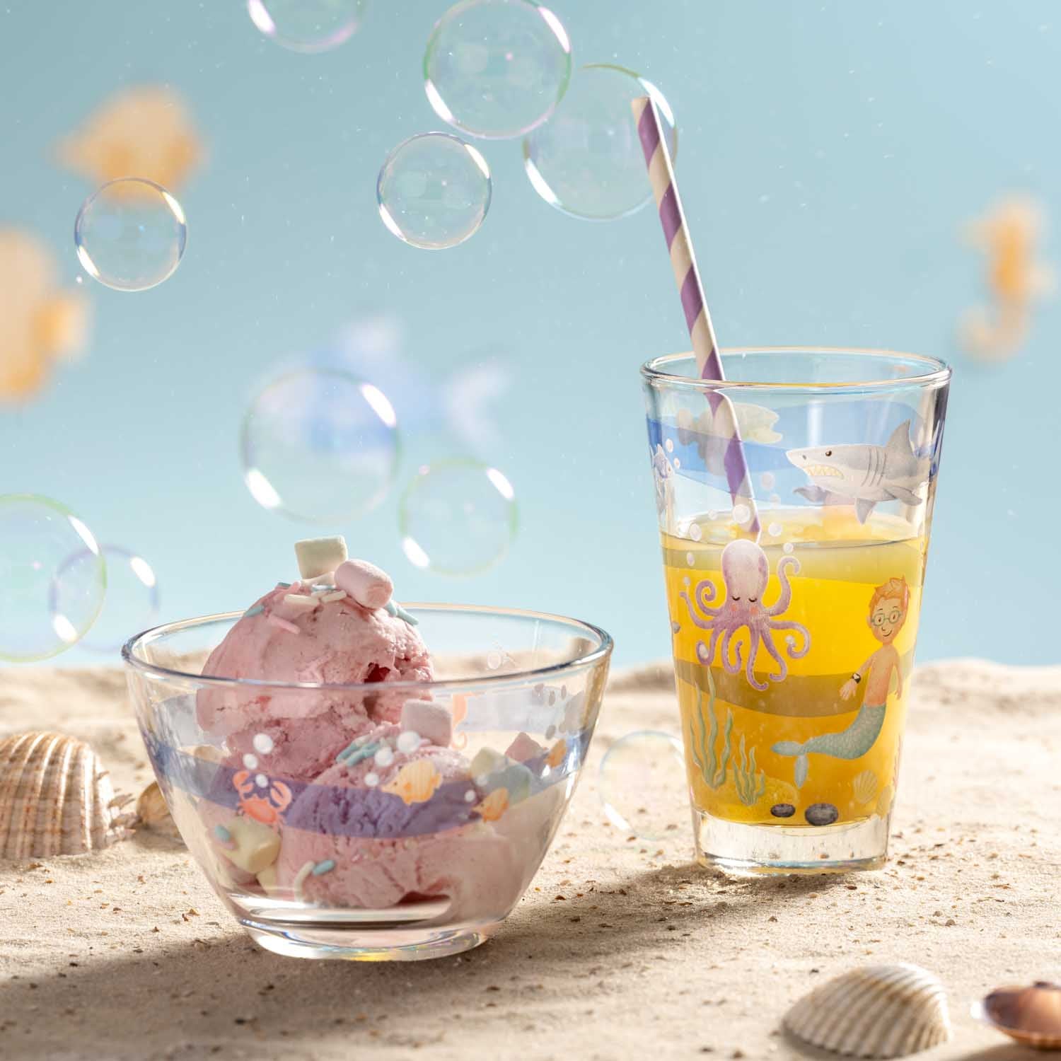 Trinkgläser BAMBINI AVVENTURA mit bunten Motiven am Strand, Seifenblasen, Muscheln
