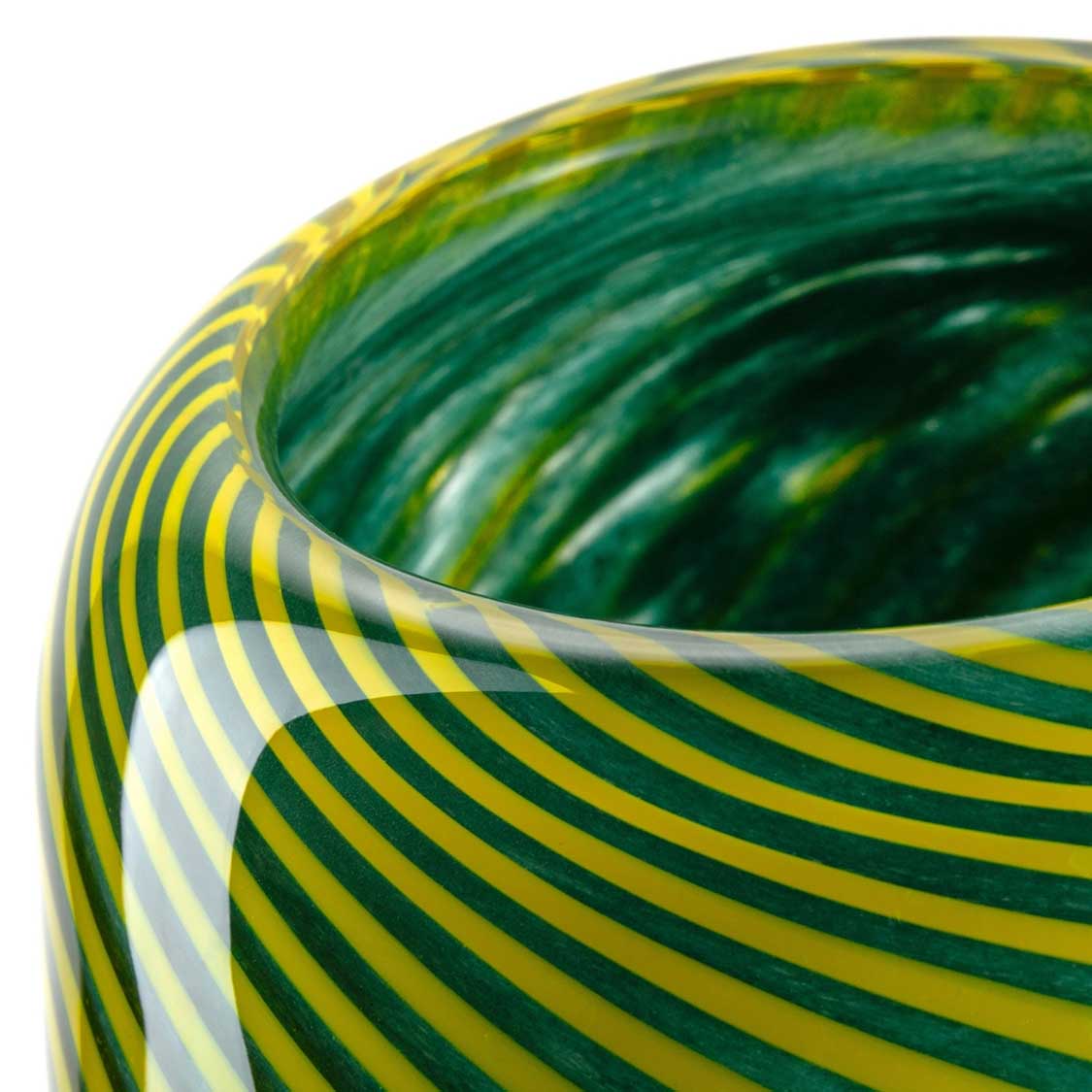Vase FILO COLORI mit gelb-grünen Streifen, Detailansicht der Oberflaeche