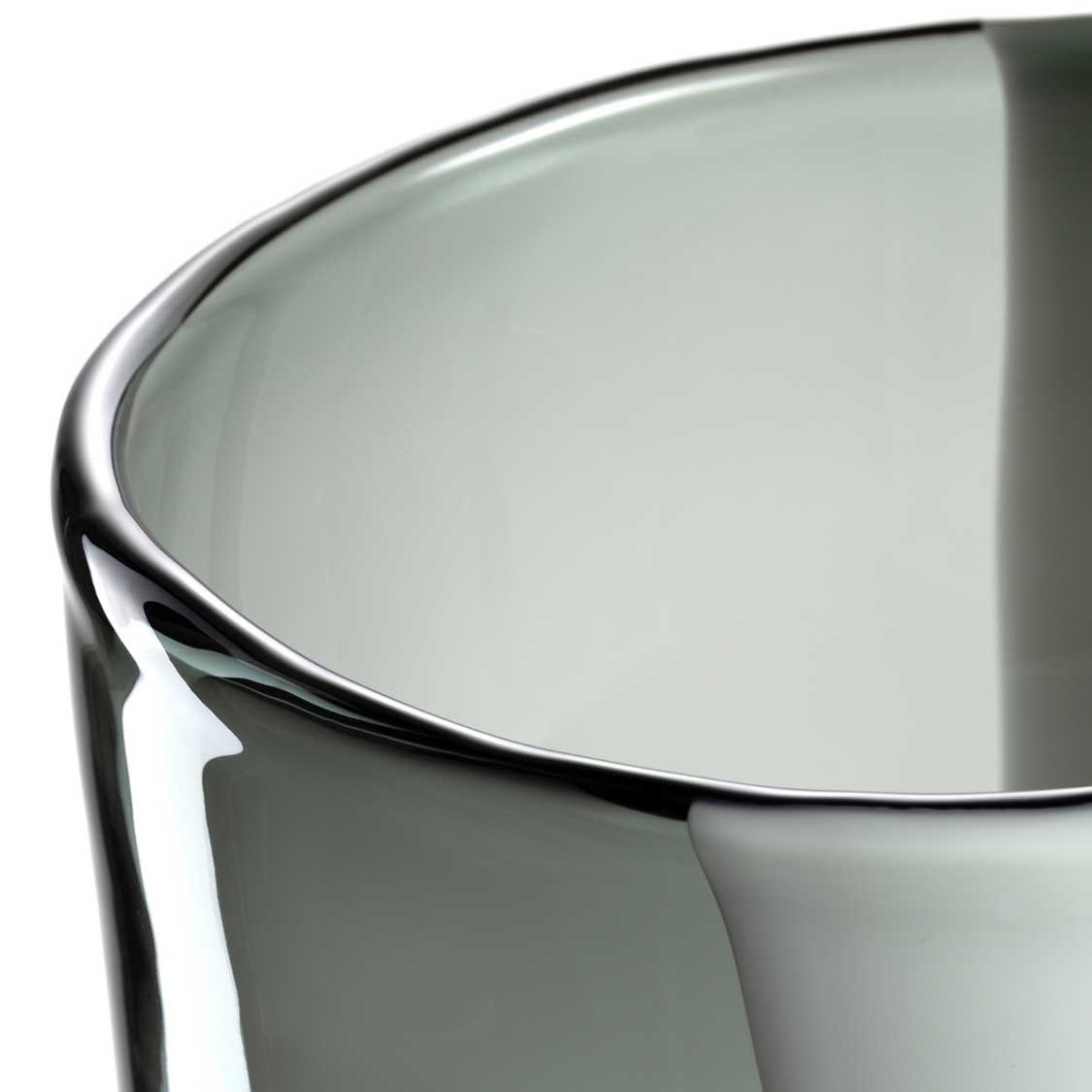 Vase BANDA NERA, schwarzer Rand und Glaskoerper, Detailansicht