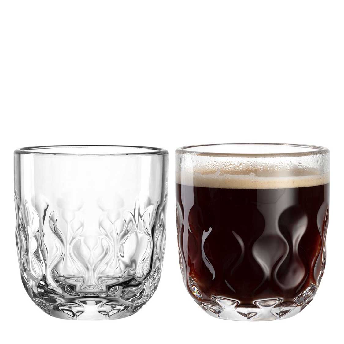 Kaffeeglas GOCCE 2er-Set, eines leer und eines mit dunklem Kaffee gefüllt