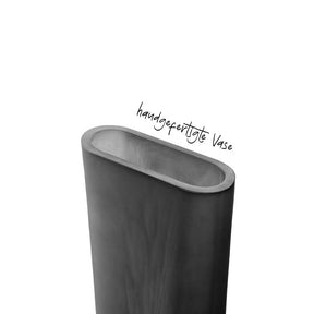 Vase TURNO 42 cm grau satiniert, längliche ovale Form, Nahaufnahme