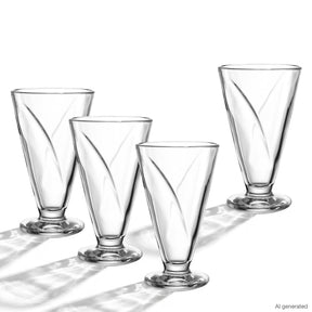 Vier klare Glaseisbecher CONO 360 ml nebeneinander, unterschiedliche Groessen, mit Blattmotiv