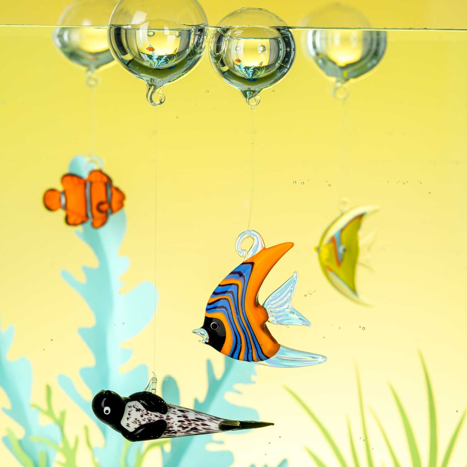 Seestern Orca Fisch MARE 3er-Set aus Glas in Unterwasserszenerie hängend