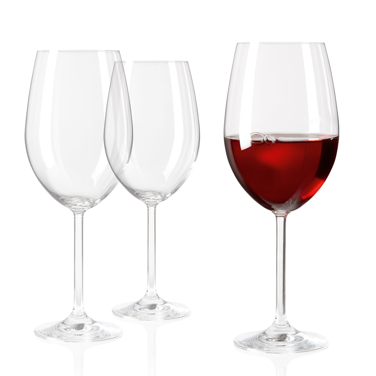 Bordeauxgläser DAILY, zwei leer und eines mit Rotwein gefüllt