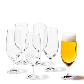Bierglas DAILY 360 ml 6er-Set, fünf leere und ein gefülltes Glas mit Bier