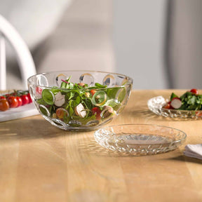 Schale und Teller CUCINA OPTIC mit Salat auf gedecktem Tisch