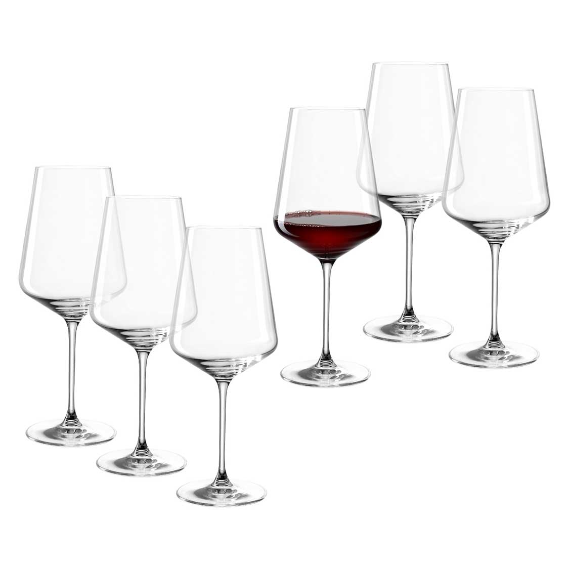 Sechs klare Rotweingläser PUCCINI, eines mit Rotwein gefüllt