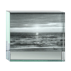 Bilderrahmen LINEA aus Glas mit Meereswellen-Fotografie und leerer Gravurfläche