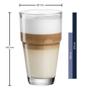 Massangaben zum Becher SOLO mit Kaffee-Milch-Getränk
